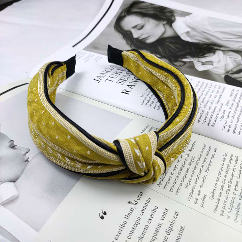 Korean Fashion Simple High-end Fabric Dashed Knotted Headband Retro Double-layer Printing Hairpin Fashion Pressure Hair Headband  Wholesale Nihaojewelry display picture 6