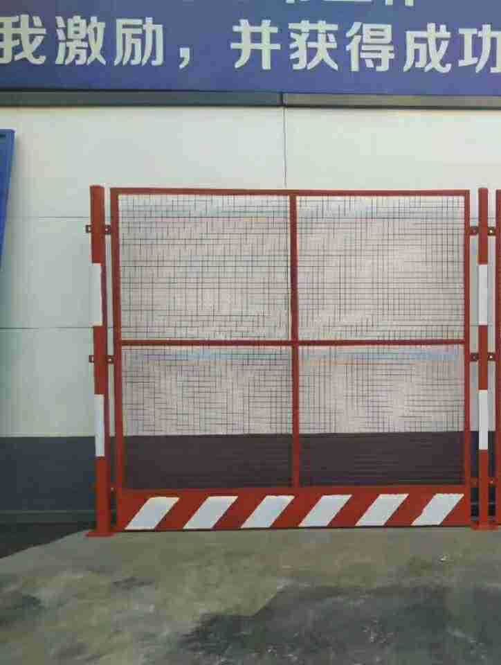 专业定制批发工地围挡供应商 基坑临边防护栏 施工安全围栏