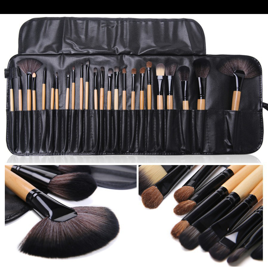 Manufacturers 24 makeup brushes in stock...