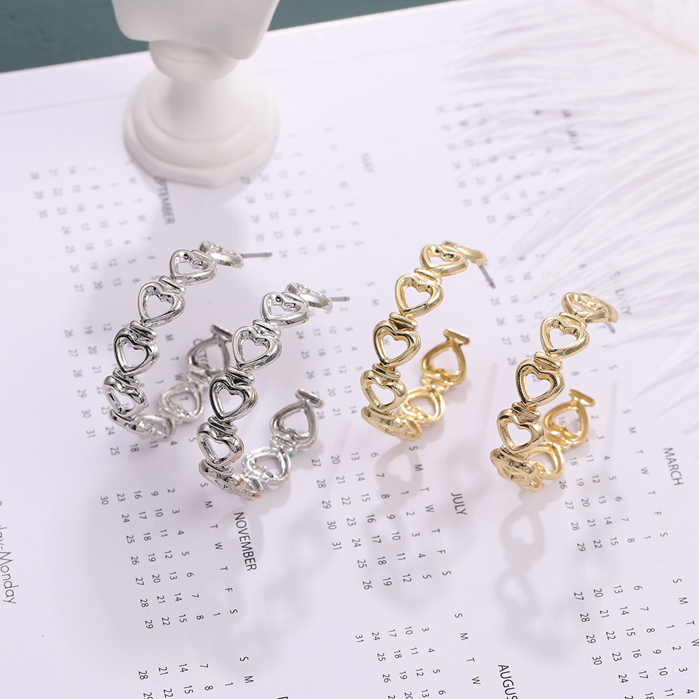 Exaggerated Fashion Metal C-shaped Earrings display picture 9