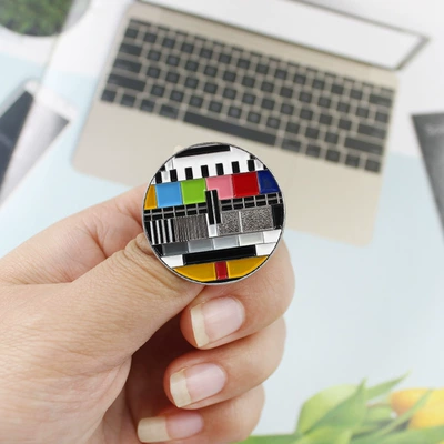 Jewelry Classic Old-Fashioned Tv Brooch: Yaxa sancaqları