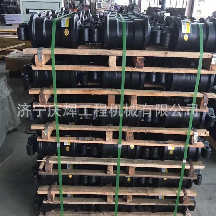 PC400-5挖掘机链条 履带板总成 拖链轮 支重轮 驱动齿 钩机引导轮