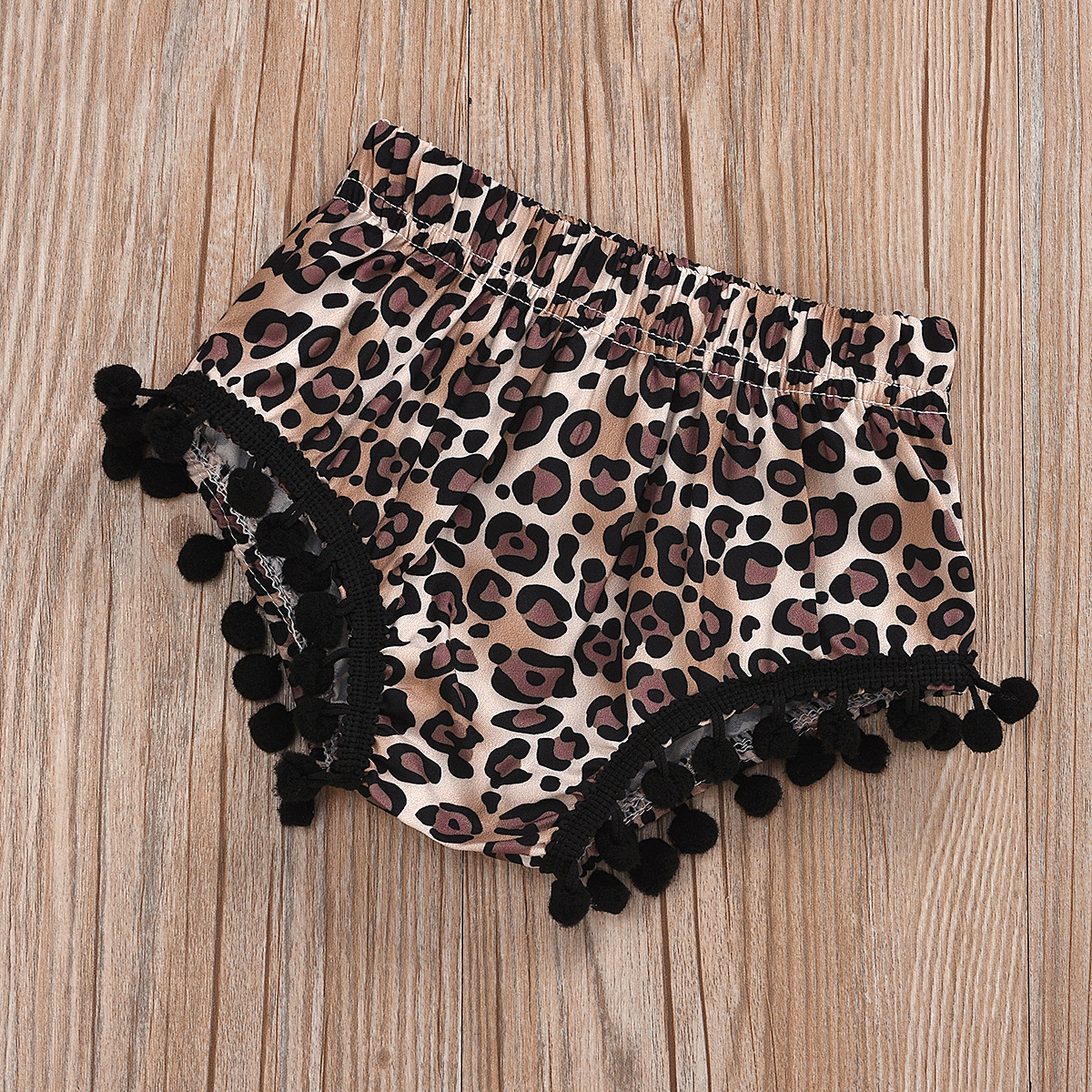 Ropa Para Niños Niña Pequeña Camisa De Manga Corta Negra Triángulo De Leopardo Pantalones Cortos De Tres Piezas Al Por Mayor Nihaojewelry display picture 1