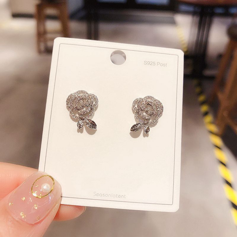 Korean Zircon Micro-inlaid Rose Flower Earrings Wholesale Nihaojewelry display picture 5