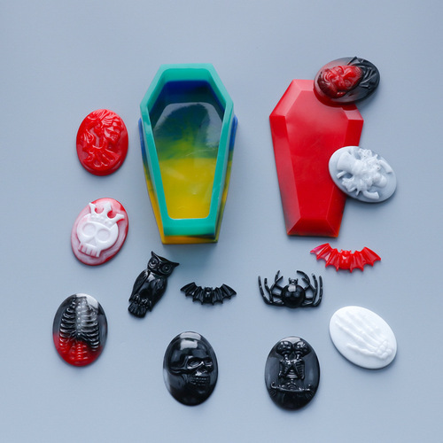 Proudly DIY 5 Halloween spider skull monster silicone molds that can be used to make pendants and hanging tags factory direct sales