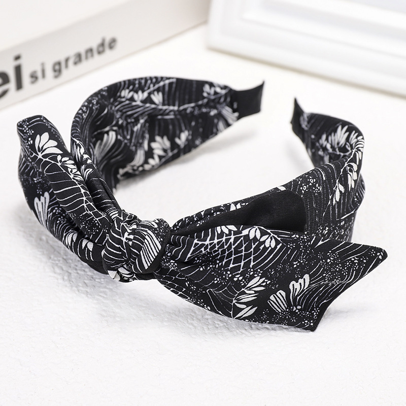 New Fashion Retro Embroidery Printed Hairband Wide-band Kink Cheap Headband Wholesale display picture 5