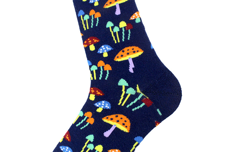 Unisex Einfacher Stil Eichhörnchen Pilz Baumwolle Crew Socken Ein Paar display picture 12