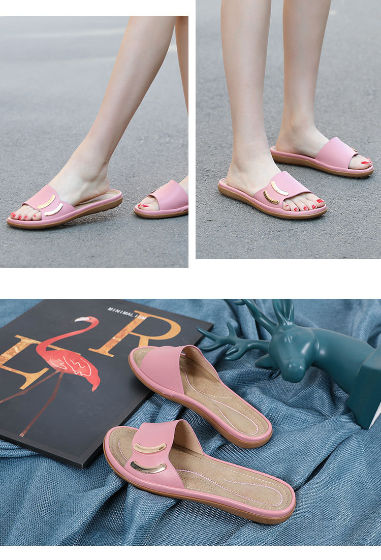 The 2024 new large-sized women's shoes, flip-flops, fashionable and comfortable cross-border sandals, casual beach slippers, and stylish style undefined