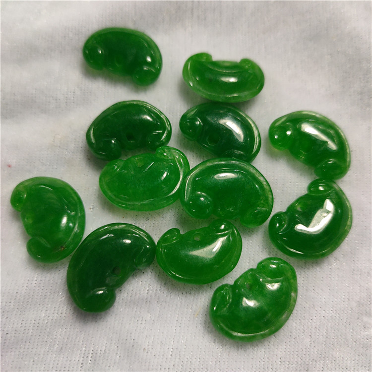 伟德国际翡翠高档配件有哪些种类探索翡翠世界的高档配件：多样化种类全面解析