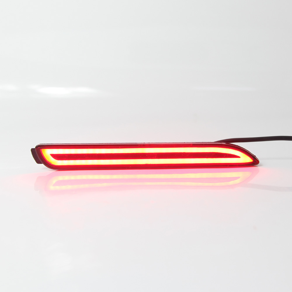 Aplicable a 13-15 Toyota Senna parachoques trasero luz antiniebla trasera luz 15-16 ELFA parachoques trasero luz de advertencia
