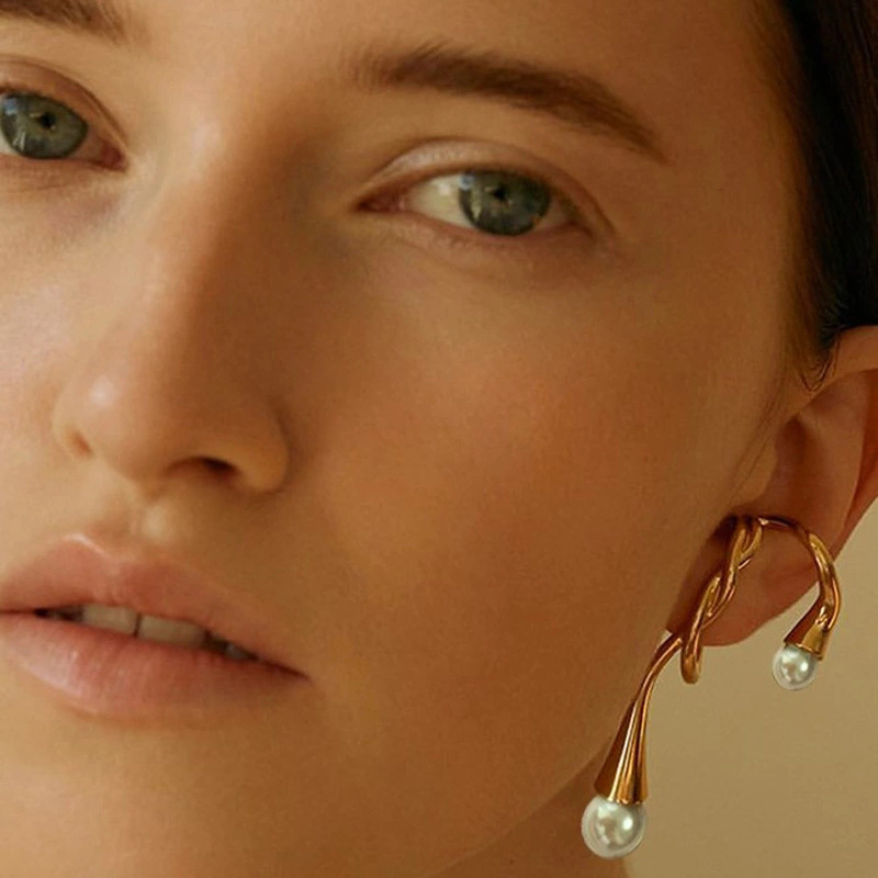 Europäische Und Amerikanische Perlen Ohrringe Frauen Unregelmäßige 925 Silberne Nadel Mode Ohrringe Temperament Ohrringe Ohrringe In Den Gleichen Stil Großhandel display picture 12