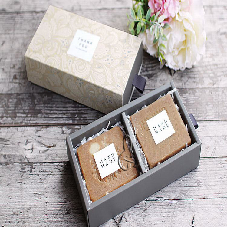 纸质礼品盒可用于化妆品，小礼品，日用品等颜色尺寸可定制