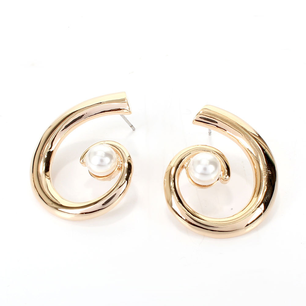 Korean Simple Earrings Exaggerated Imitation Pearl Geometric Semicircle Earrings For Women display picture 6