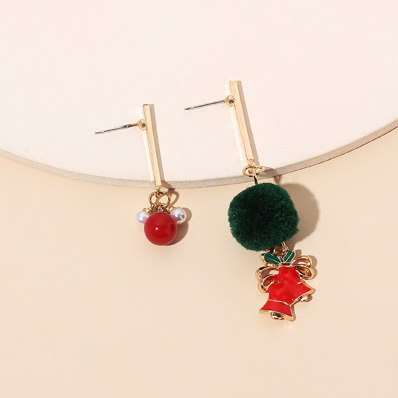 5g Weight Earrings, Ear Studs Classification Wedding, Travel Occasion Women'S Gender White, Red, Green Color Pearl Fashionable Asymmetric Red Agate Hair Ball Christmas Earrings 2