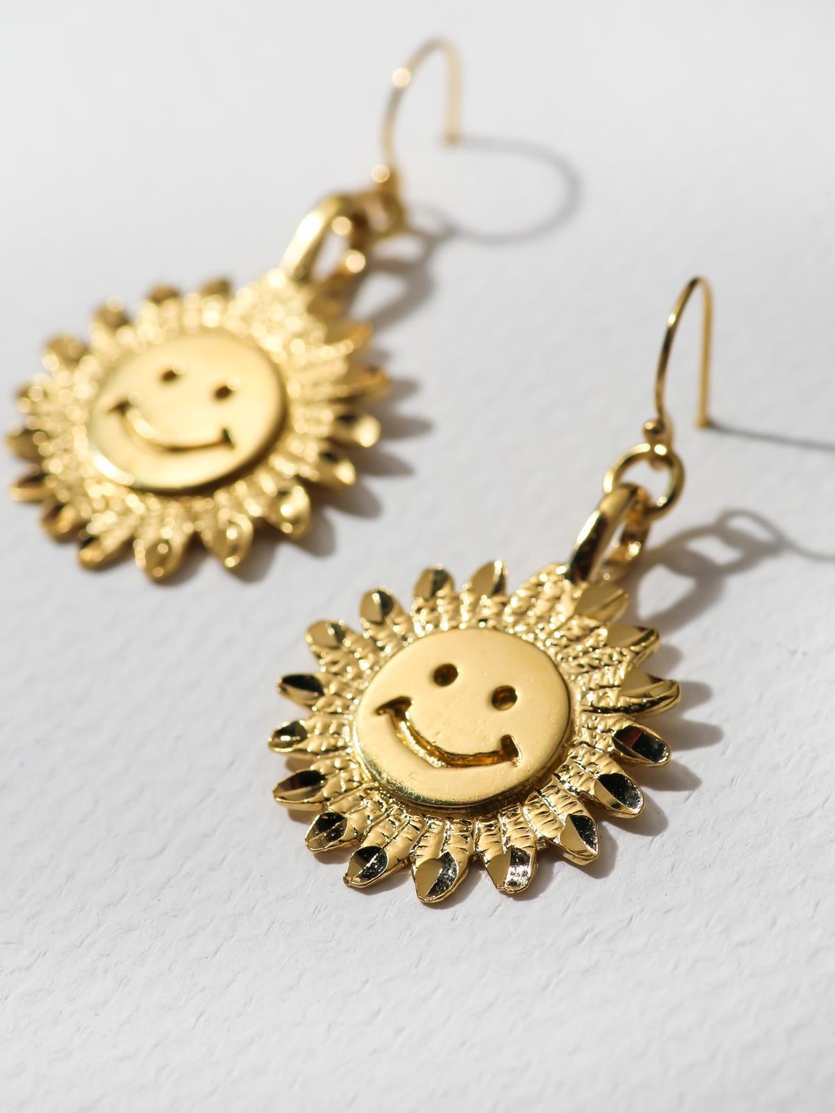 Exaggerated Earrings New Bohemian Earrings Ladies Sun Flower Smiley Face Earrings Wholesale Nihaojewelry display picture 1