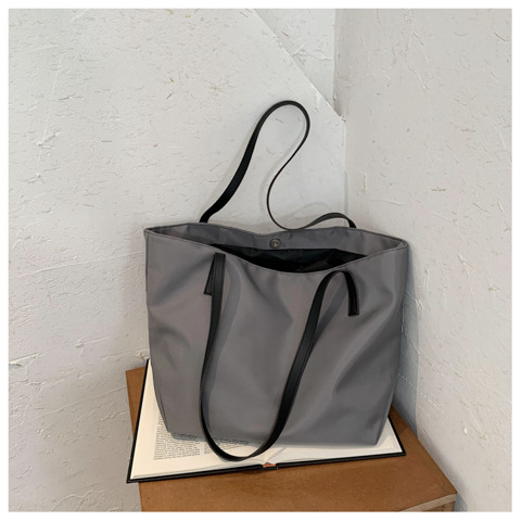 Simple Large Capacity One-shoulder Tote Bag display picture 52