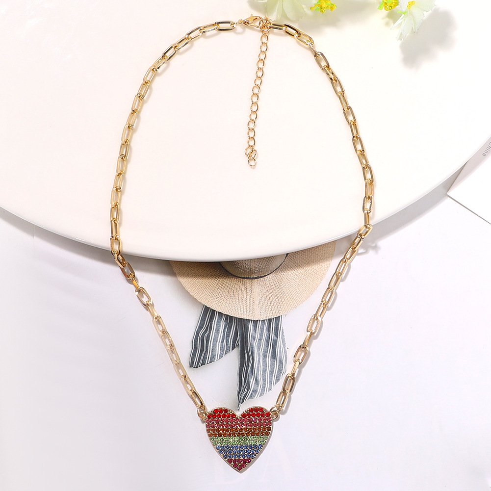 Color Peach Heart Diamond Fashion Wild Trend Alloy Pendant Clavicle Metal Chain For Women display picture 3