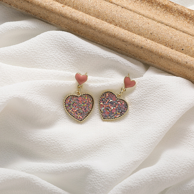 Fashion Earrings Nihaojewelry Wholesale Simple Love Heart-shaped Earrings Trendy Beautiful Earrings Pink Girl Love Sequins Earrings display picture 6