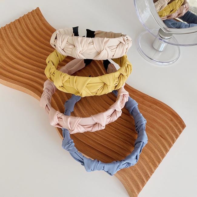 Korean Knotted Woven Fashion Folds Solid Color Wide-brimmed Cute Non-slip Headband  Wholesale display picture 10