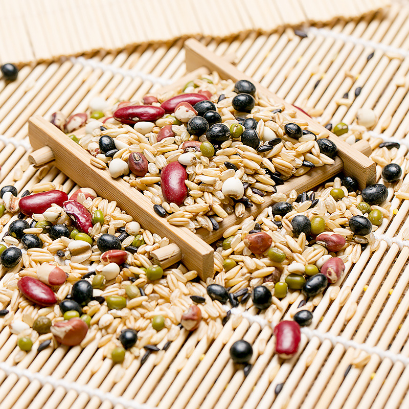 腊八粥 红豆薏米粥山药黑米粥莲子百合粥小米粥 五谷杂粮八宝粥|ru