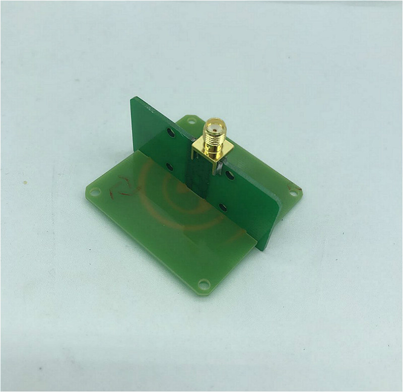 UWB-3 3GHz-6.5GHz低色散 圆极化 超宽带 UWB定位天线