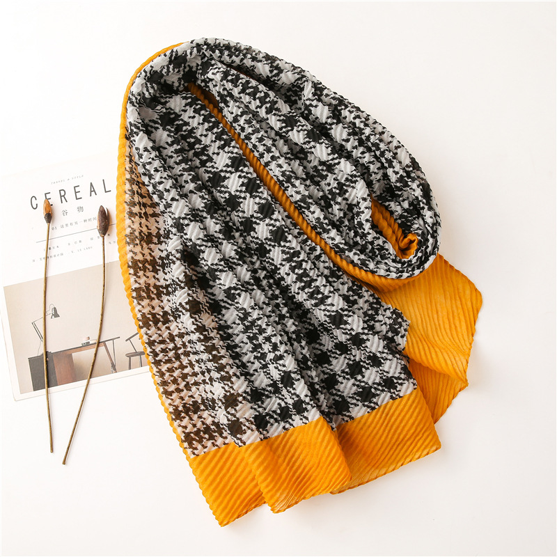 Hot Selling Fashion Sweet Wild Wrinkle Scarf Wholesale display picture 3