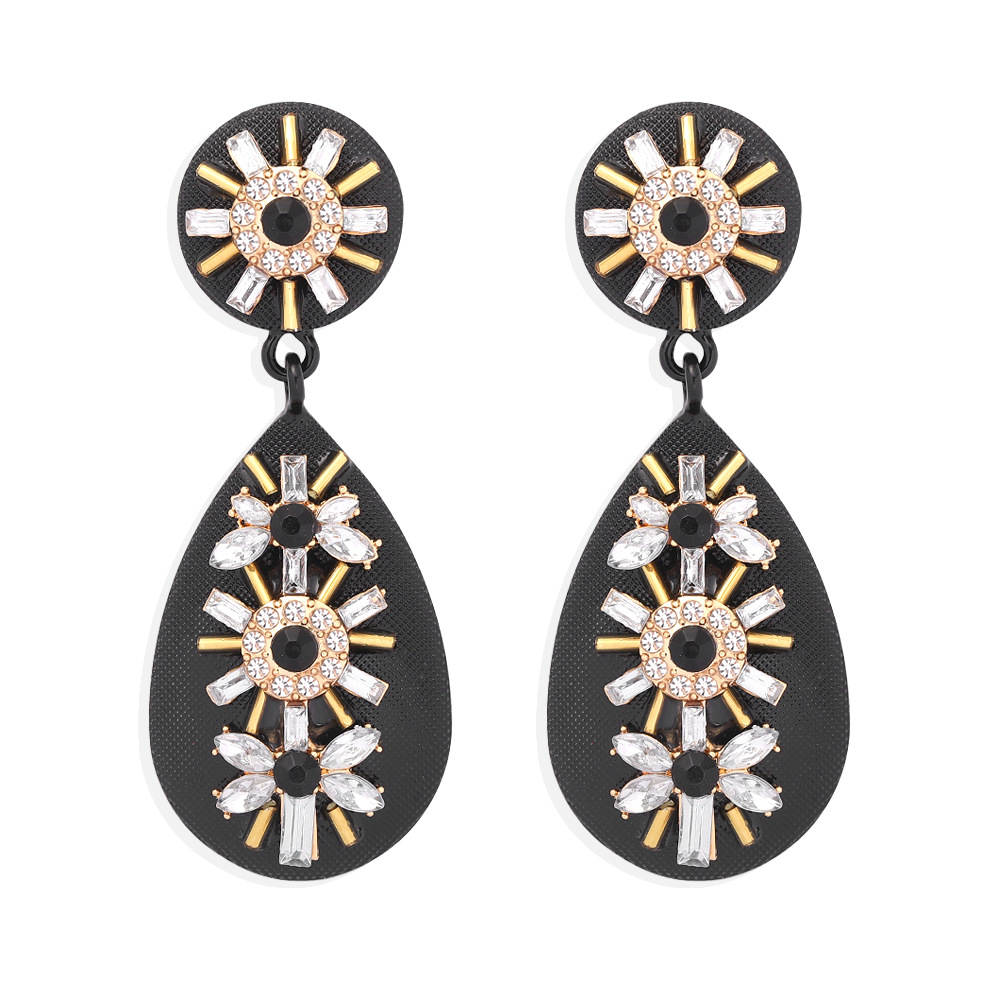Bohemian Ethnic Style  Fashion Diamond Drop-shaped Alloy Long Earrings display picture 5