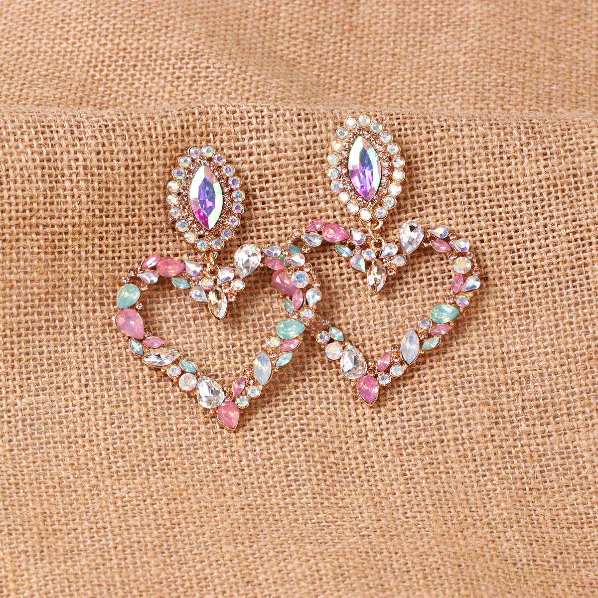 Hot Selling Fashion Heart-shaped Diamond Earrings Wholesale display picture 4