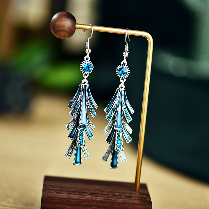 1 Pair Vintage Style Tassel Alloy Plating Inlay Artificial Diamond Women's Drop Earrings display picture 4