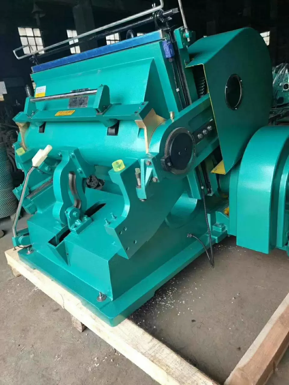 现货供应930压痕机啤机闷盒机