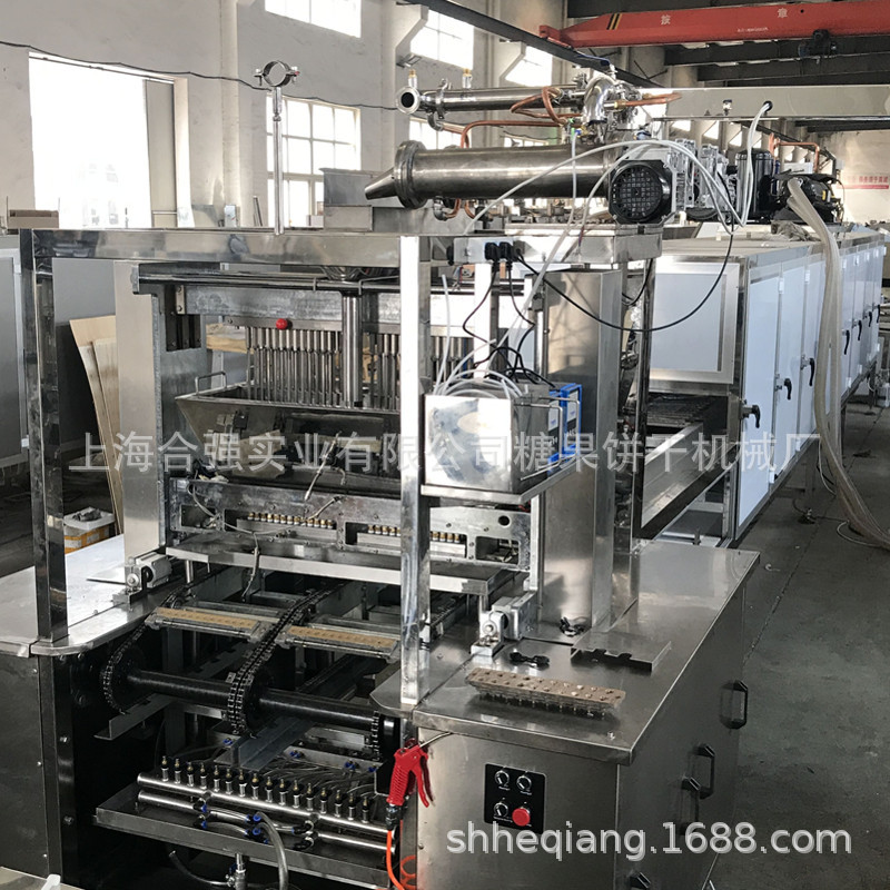 全自动糖果浇注生产线 硬糖设备 上海真空糖果熬煮机 棒糖插棒机
