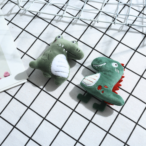 Dinosaur crocodile cotton-filled cartoon plush brooch Japanese cute children's hairpin accessories computer embroidery clothing accessories