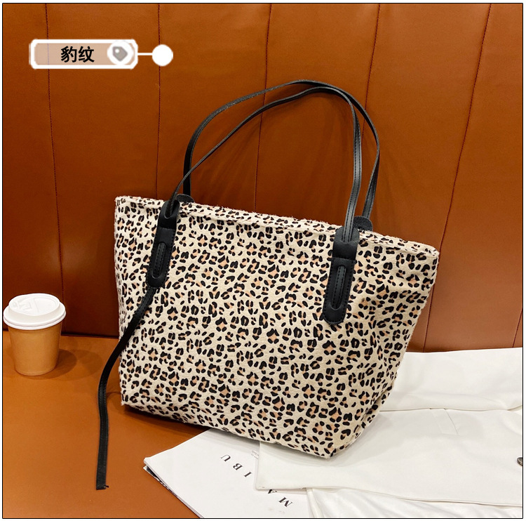 New Trendy Fashion  Large-capacity Tote Bag display picture 7