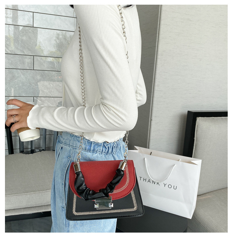 New Simple Trendy Fashion Messenger Bag display picture 10
