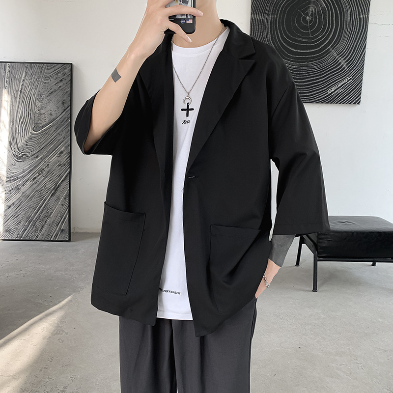 검은색