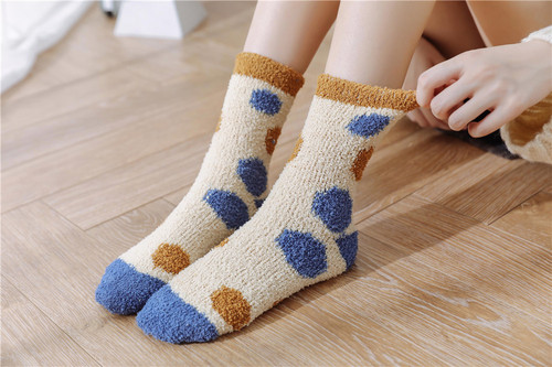 Wholesale coral fleece socks home floor socks women's milk plaid mid-tube thickened warm sleep socks blue series