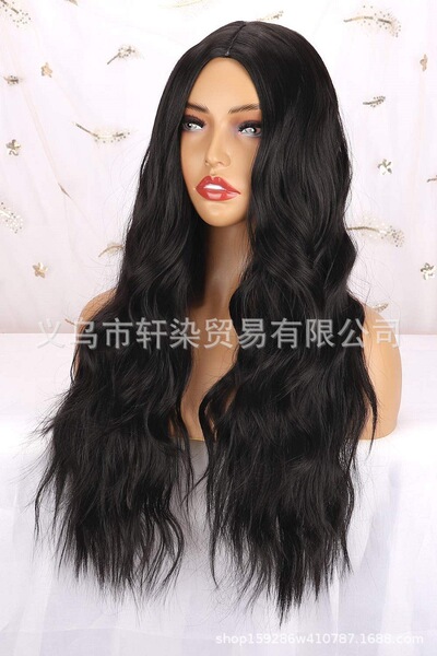 curly wavy wig with hair parting
