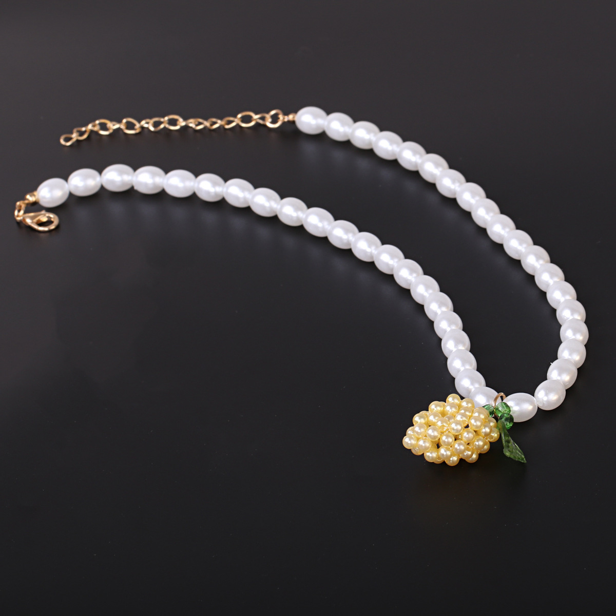 Korean Style Simple Lemon Beaded Pearl Fruit Necklace display picture 5