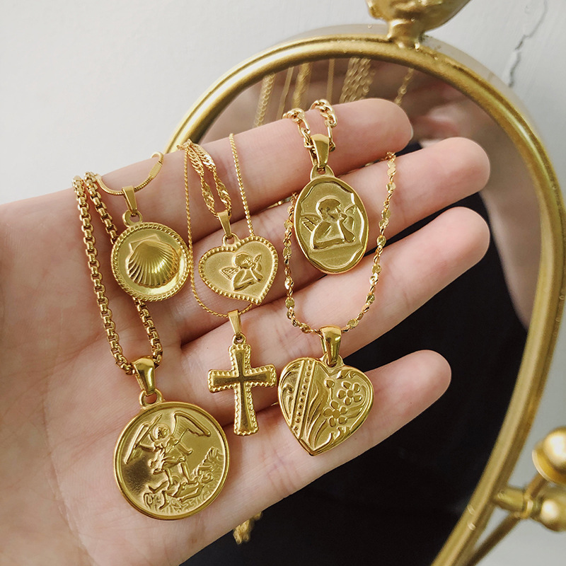 Real Gold Plated Plating Material 1 Piece 304 Stainless Steel PVD Coated Real Gold Plated Portrait Cross Virgin Mary Polished Pendant Pendants Jewelry Accessories