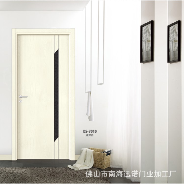 Suministro directo de fábrica simple puerta plana interior puerta de cristal de carbono puerta del dormitorio puerta de la habitación sin pintura
