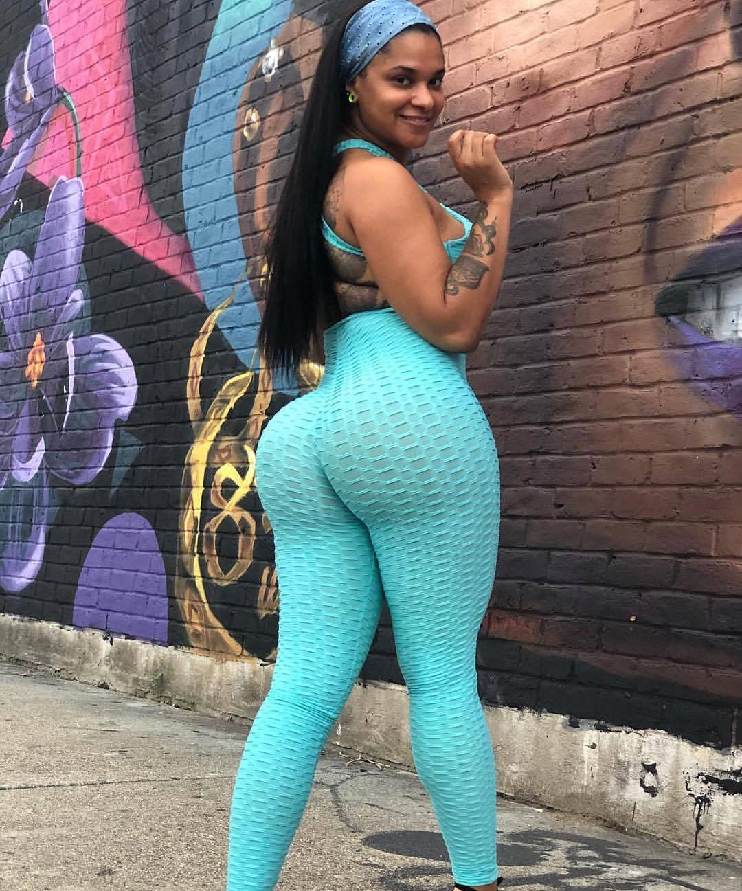 Yoga Bodysuit Image 8