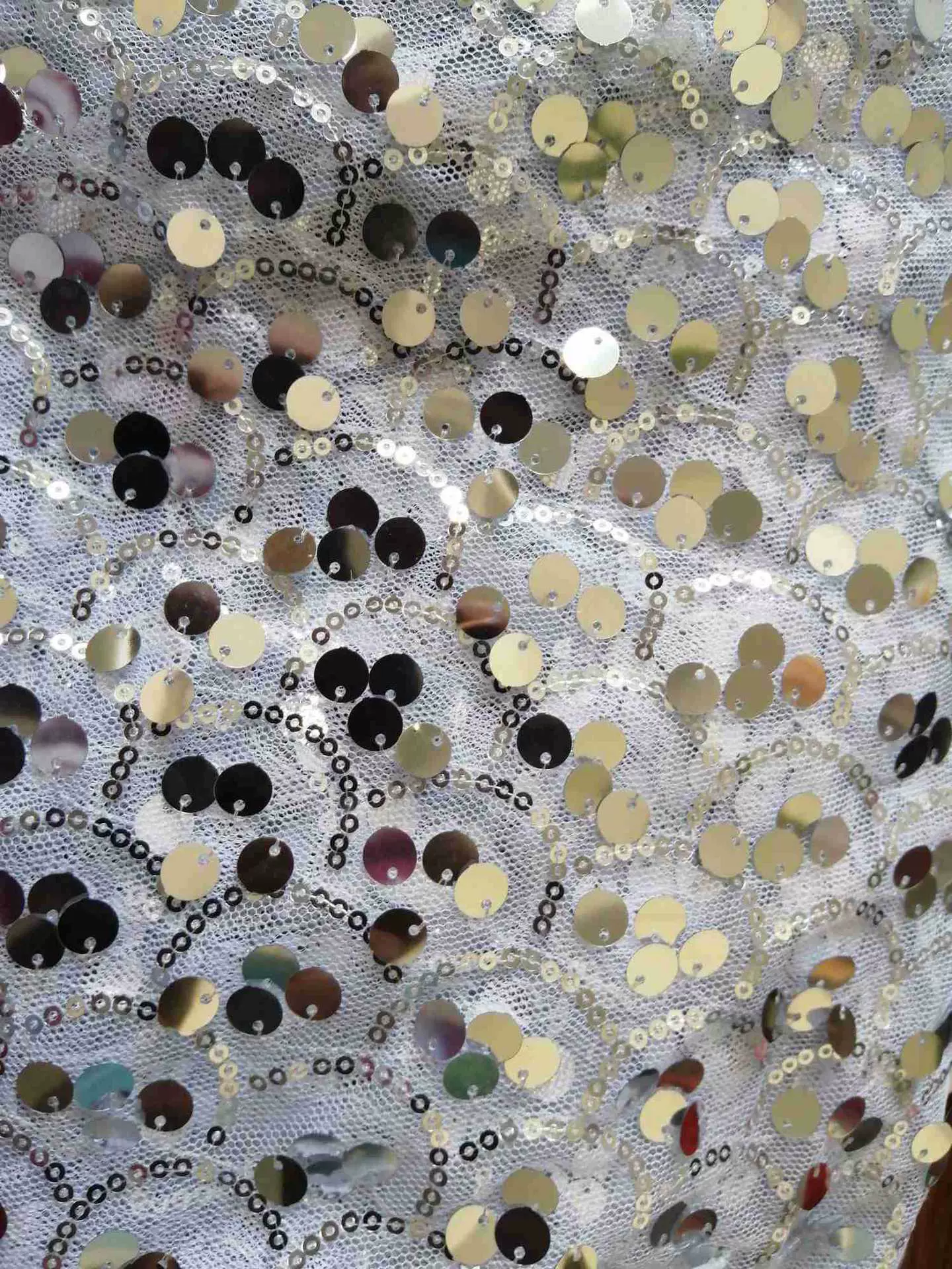 厂家直供亮片蕾丝绣花布面料