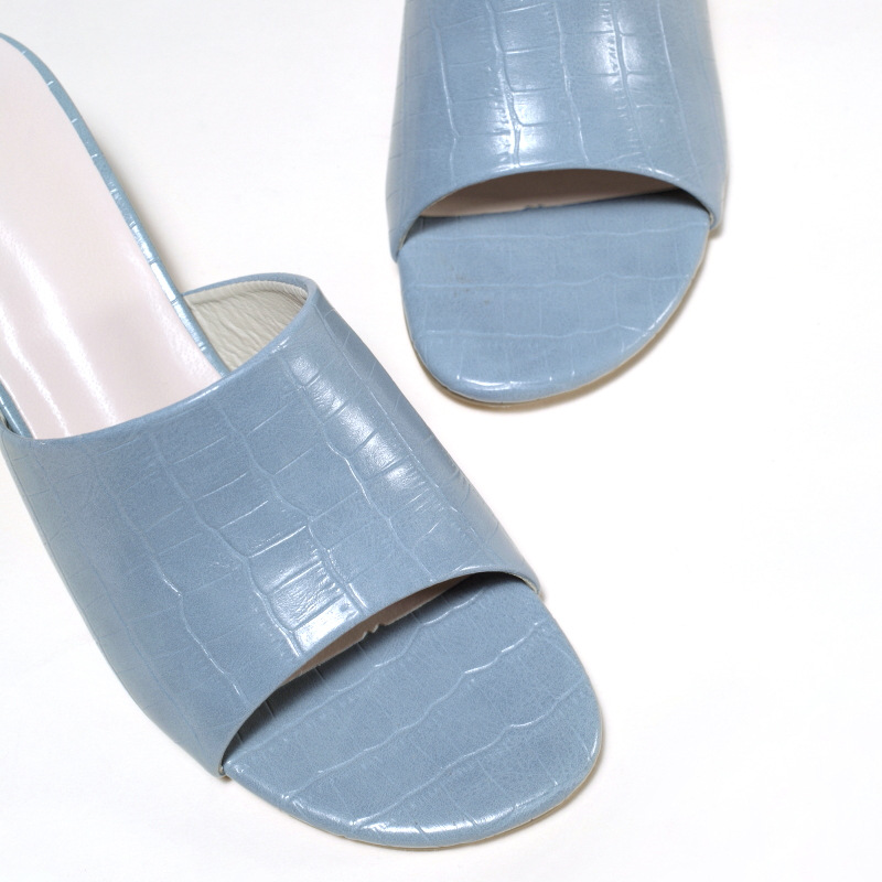 Crystal-heeled sandals Clear and stone-patterned square midheel slippers_voghion.com