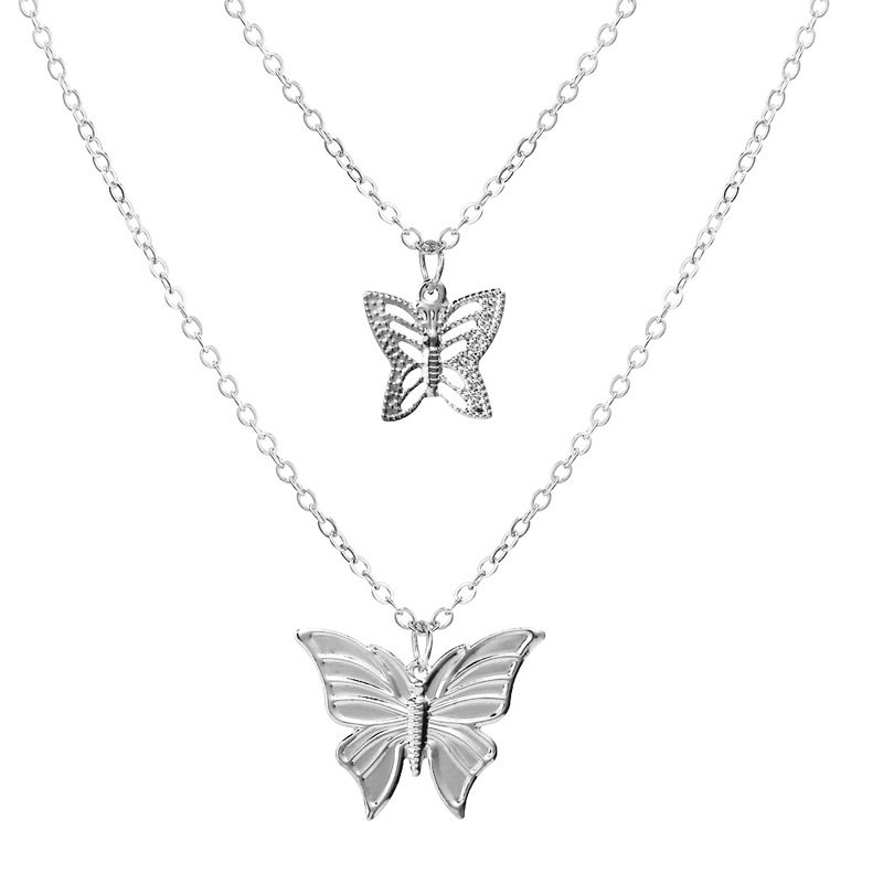 Papillon Étoile Pendentif Créatif Rétro Alliage Métal Multicouche Chaîne Clavicule Collier En Gros display picture 3