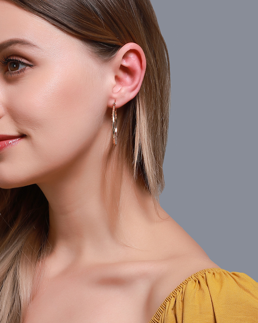 Fashion Style Simple Earrings Classical Exaggerated Hollow Large Circle Earrings Ear Buckle Explosion Accessories Wholesale Nihaojewelry display picture 4