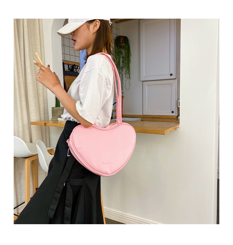 New Korean Fashion Heart-shaped Shoulder Bag Armpit Bag Harajuku Wild Large-capacity Bag Wholesale Nihaojewelry display picture 17