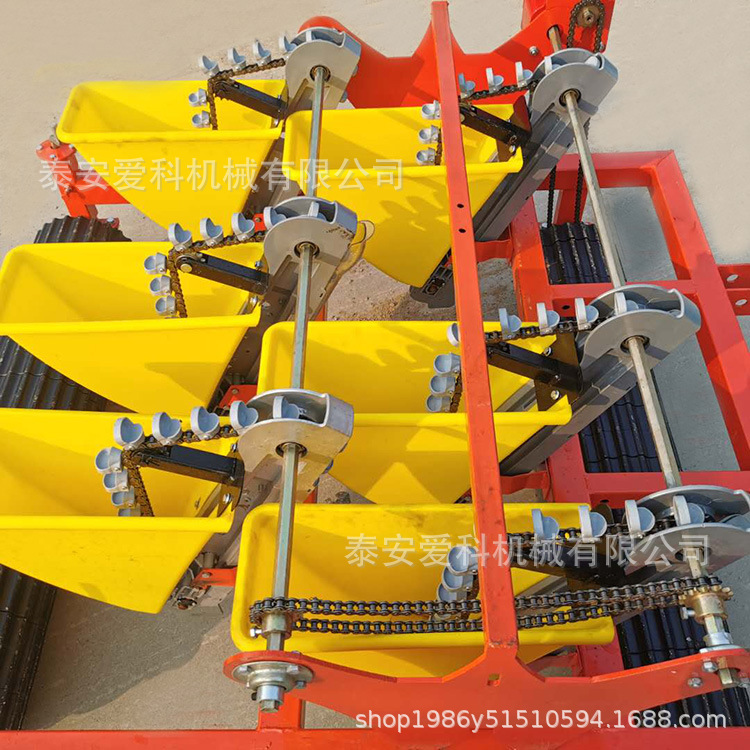 新款大蒜播种机规格有6行8行10行行距株距可调四轮车带老款新款