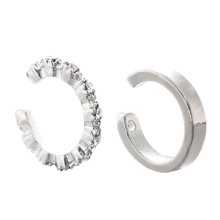 Silver pointed spike labret stud material detail