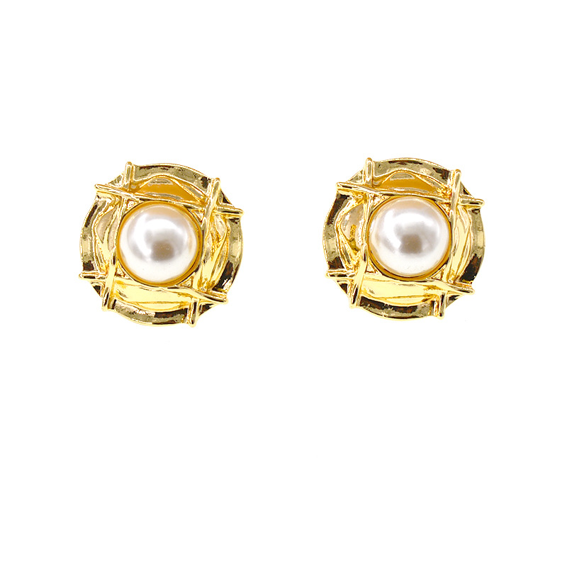 New Fashion Vintage Retro Pearl Earrings 925 Silver Needle Simple Earrings Wholesale display picture 6
