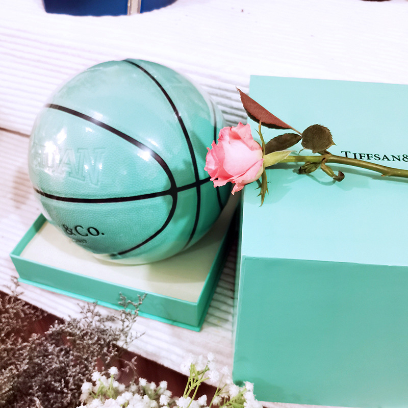 Tres anillos de baloncesto Goku Pu Qi Tian Da Saint 7 regalo de cumpleaños para novio de niño caja de regalo de baloncesto al por mayor